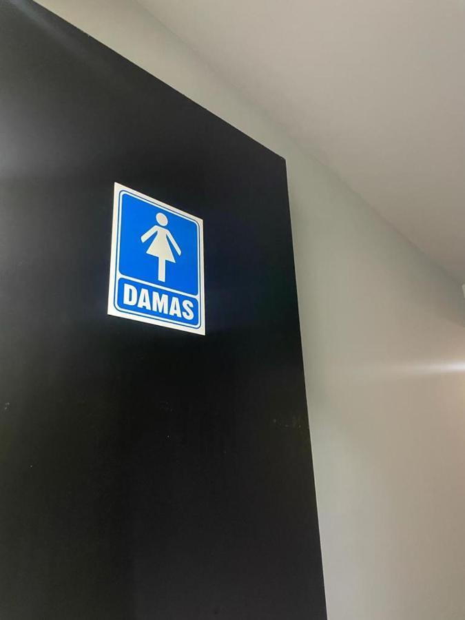 Check Inn Hostal Aeropuerto Gdl Las Pintas Ngoại thất bức ảnh