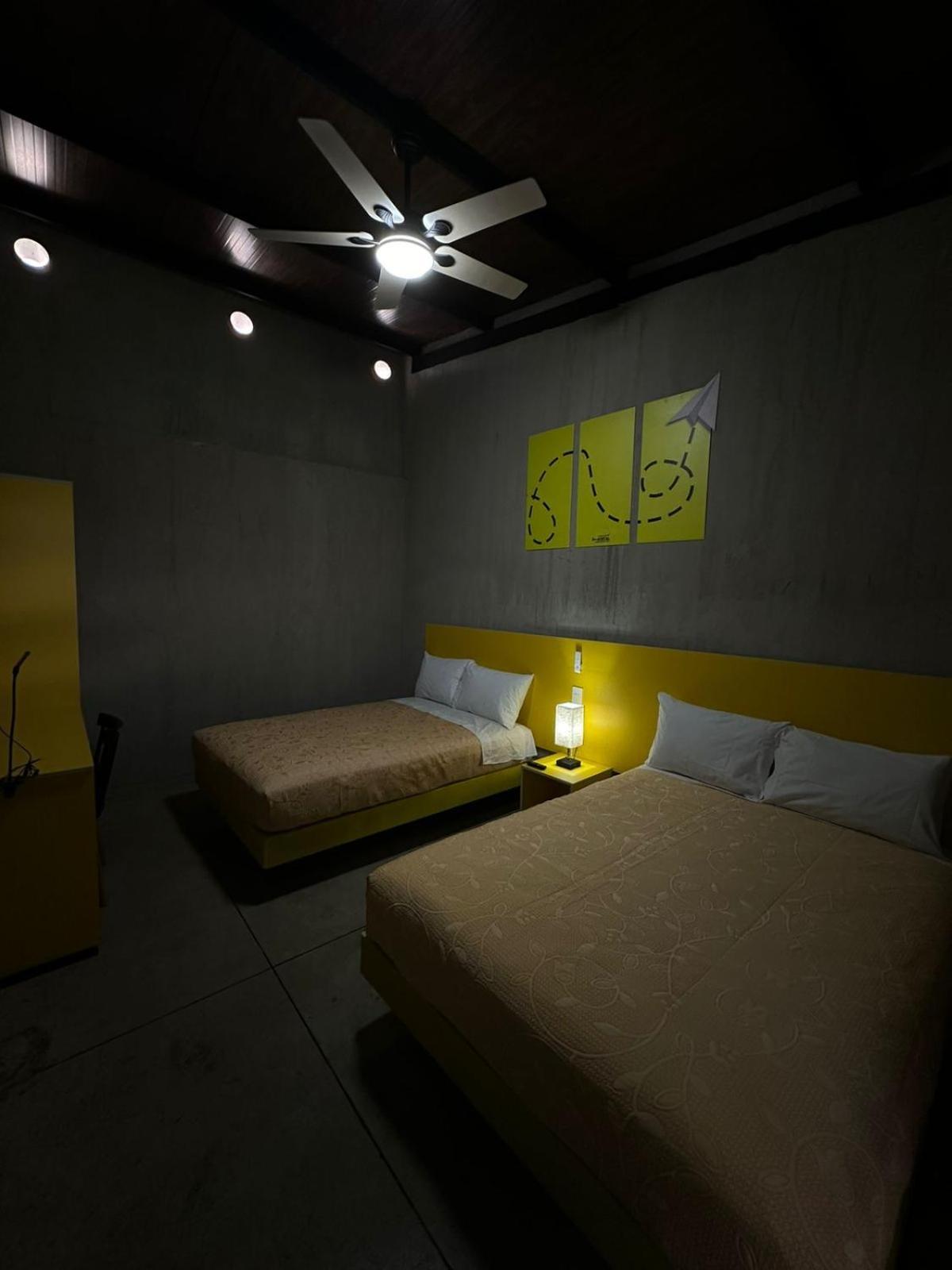 Check Inn Hostal Aeropuerto Gdl Las Pintas Ngoại thất bức ảnh
